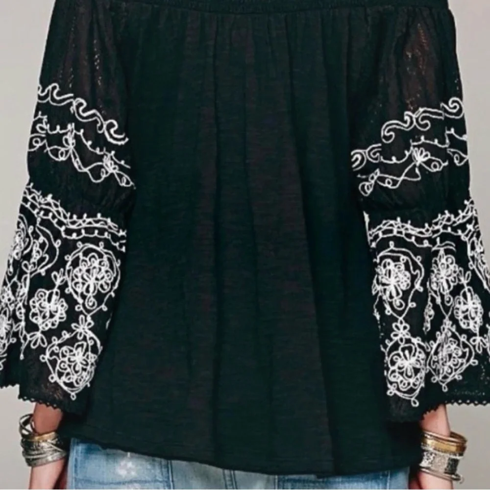 Free People Acapulco Embroidered Off The Shoulder Bell Sleeve Boho Blouse S - Picture 3 of 7